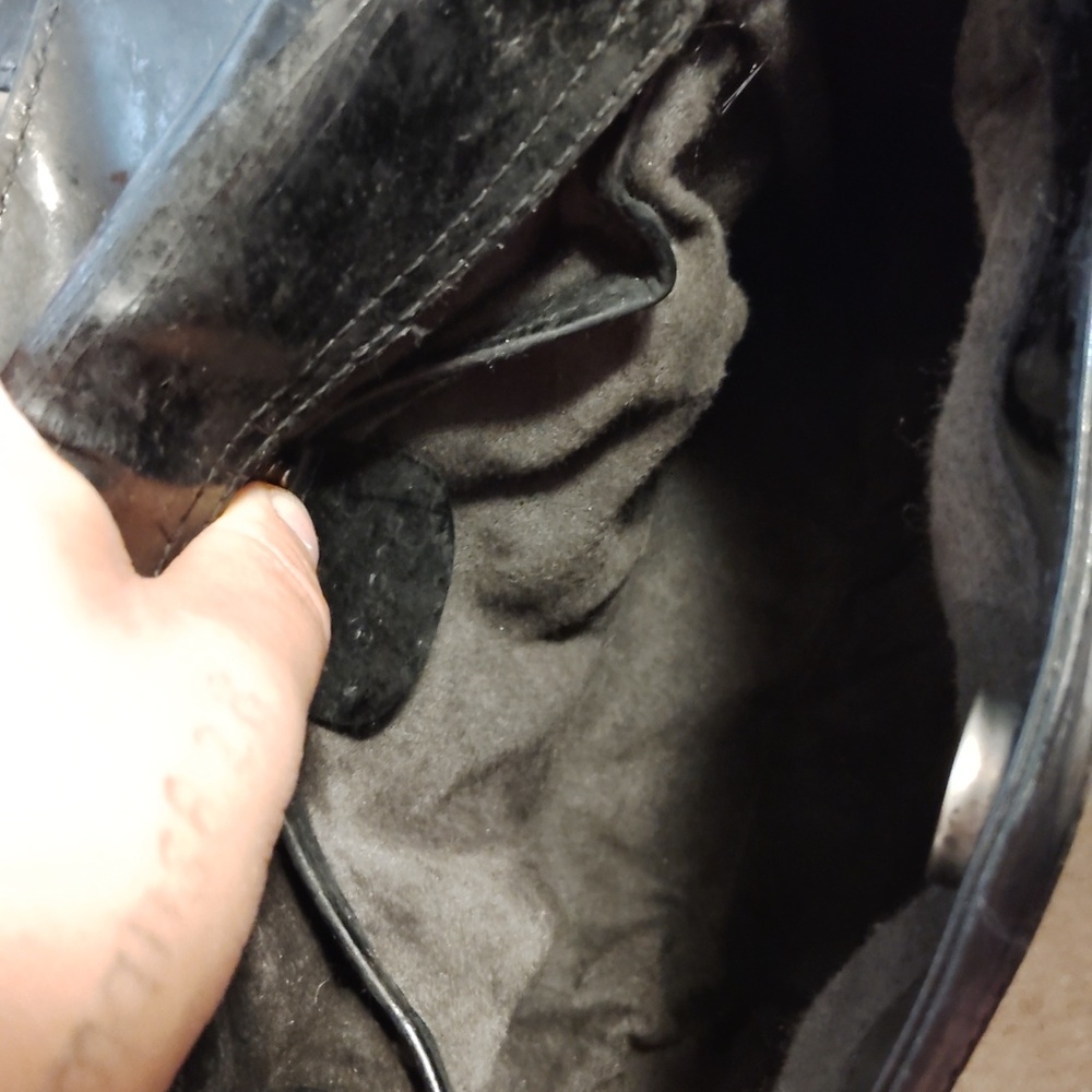 Buyers Choice - GUCCI Mini bag, Dust Bag, Compact Mirror, or Travel cases - Picture 13 of 15